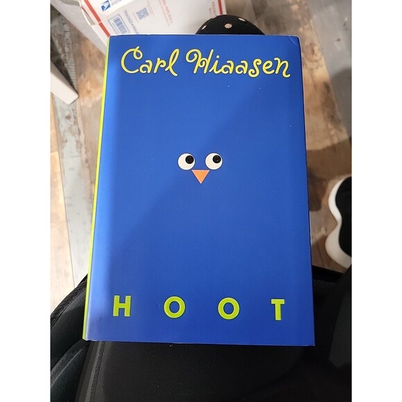 HOOT Carl Hiaasen 2002 Hardcover (1st Edition) Great for Collector - Picture 1 of 12